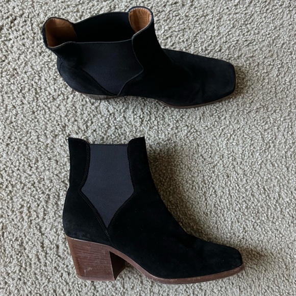 M. Gemi Lelia Suede Boot - Picture 3 of 11